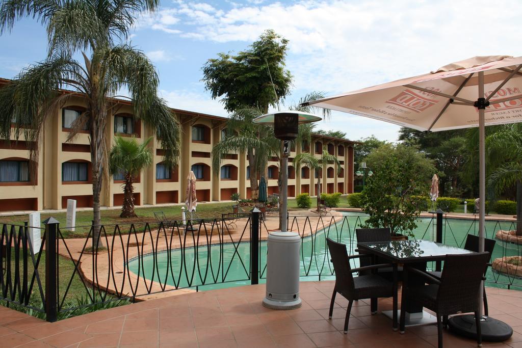 M'Kango Golfview Hotel 루사카 외부 사진